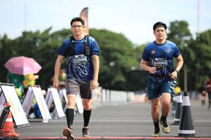 BIB: 0450
                            <button type="button" onclick="openModal(5127918)" class="btn btn-primary btn-sm float-right btn-popup" data-toggle="modal" data-target=".modal-high-quality">
                        <i class="fas fa-shopping-cart"></i> Add to Cart
                    </button>
                                            <button type="button" onclick="isThisMe(5127918, true)" class="btn btn-success btn-sm float-right btn-popup btn-isme hidden" data-toggle="tooltip" data-placement="bottom" title="นี่คือรูปของคุณใช่ไหม คลิกที่นี่เพื่อเอาเข้าอัลบั้ม">
                        <i class="fas fa-plus"></i> Add to album
                    </button>
                    <button type="button" onclick="isThisMe(5127918, false)" class="btn btn-warning btn-sm float-right btn-popup btn-isnotme hidden">
                        <i class="fas fa-ban"></i> Remove from album
                    </button>