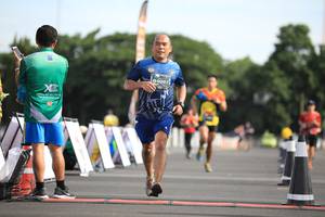 BIB: 0287
                            <button type="button" onclick="openModal(5103672)" class="btn btn-primary btn-sm float-right btn-popup" data-toggle="modal" data-target=".modal-high-quality">
                        <i class="fas fa-shopping-cart"></i> Add to Cart
                    </button>
                                            <button type="button" onclick="isThisMe(5103672, true)" class="btn btn-success btn-sm float-right btn-popup btn-isme hidden" data-toggle="tooltip" data-placement="bottom" title="นี่คือรูปของคุณใช่ไหม คลิกที่นี่เพื่อเอาเข้าอัลบั้ม">
                        <i class="fas fa-plus"></i> Add to album
                    </button>
                    <button type="button" onclick="isThisMe(5103672, false)" class="btn btn-warning btn-sm float-right btn-popup btn-isnotme hidden">
                        <i class="fas fa-ban"></i> Remove from album
                    </button>