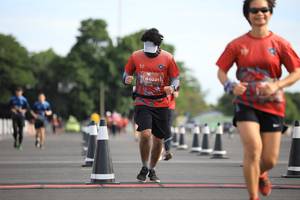 BIB: 0221
                            <button type="button" onclick="openModal(5109485)" class="btn btn-primary btn-sm float-right btn-popup" data-toggle="modal" data-target=".modal-high-quality">
                        <i class="fas fa-shopping-cart"></i> Add to Cart
                    </button>
                                            <button type="button" onclick="isThisMe(5109485, true)" class="btn btn-success btn-sm float-right btn-popup btn-isme hidden" data-toggle="tooltip" data-placement="bottom" title="นี่คือรูปของคุณใช่ไหม คลิกที่นี่เพื่อเอาเข้าอัลบั้ม">
                        <i class="fas fa-plus"></i> Add to album
                    </button>
                    <button type="button" onclick="isThisMe(5109485, false)" class="btn btn-warning btn-sm float-right btn-popup btn-isnotme hidden">
                        <i class="fas fa-ban"></i> Remove from album
                    </button>