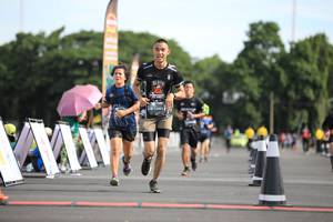 BIB: 31081
                            <button type="button" onclick="openModal(5127963)" class="btn btn-primary btn-sm float-right btn-popup" data-toggle="modal" data-target=".modal-high-quality">
                        <i class="fas fa-shopping-cart"></i> Add to Cart
                    </button>
                                            <button type="button" onclick="isThisMe(5127963, true)" class="btn btn-success btn-sm float-right btn-popup btn-isme hidden" data-toggle="tooltip" data-placement="bottom" title="นี่คือรูปของคุณใช่ไหม คลิกที่นี่เพื่อเอาเข้าอัลบั้ม">
                        <i class="fas fa-plus"></i> Add to album
                    </button>
                    <button type="button" onclick="isThisMe(5127963, false)" class="btn btn-warning btn-sm float-right btn-popup btn-isnotme hidden">
                        <i class="fas fa-ban"></i> Remove from album
                    </button>