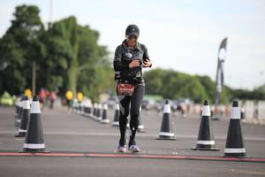 BIB: 0029
                            <button type="button" onclick="openModal(5122968)" class="btn btn-primary btn-sm float-right btn-popup" data-toggle="modal" data-target=".modal-high-quality">
                        <i class="fas fa-shopping-cart"></i> Add to Cart
                    </button>
                                            <button type="button" onclick="isThisMe(5122968, true)" class="btn btn-success btn-sm float-right btn-popup btn-isme hidden" data-toggle="tooltip" data-placement="bottom" title="นี่คือรูปของคุณใช่ไหม คลิกที่นี่เพื่อเอาเข้าอัลบั้ม">
                        <i class="fas fa-plus"></i> Add to album
                    </button>
                    <button type="button" onclick="isThisMe(5122968, false)" class="btn btn-warning btn-sm float-right btn-popup btn-isnotme hidden">
                        <i class="fas fa-ban"></i> Remove from album
                    </button>