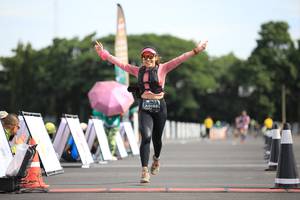 BIB: 152
                            <button type="button" onclick="openModal(5128896)" class="btn btn-primary btn-sm float-right btn-popup" data-toggle="modal" data-target=".modal-high-quality">
                        <i class="fas fa-shopping-cart"></i> Add to Cart
                    </button>
                                            <button type="button" onclick="isThisMe(5128896, true)" class="btn btn-success btn-sm float-right btn-popup btn-isme hidden" data-toggle="tooltip" data-placement="bottom" title="นี่คือรูปของคุณใช่ไหม คลิกที่นี่เพื่อเอาเข้าอัลบั้ม">
                        <i class="fas fa-plus"></i> Add to album
                    </button>
                    <button type="button" onclick="isThisMe(5128896, false)" class="btn btn-warning btn-sm float-right btn-popup btn-isnotme hidden">
                        <i class="fas fa-ban"></i> Remove from album
                    </button>