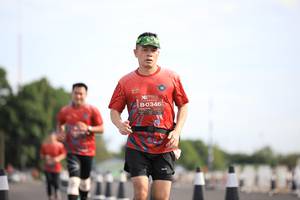 BIB: 0346
                            <button type="button" onclick="openModal(5107632)" class="btn btn-primary btn-sm float-right btn-popup" data-toggle="modal" data-target=".modal-high-quality">
                        <i class="fas fa-shopping-cart"></i> Add to Cart
                    </button>
                                            <button type="button" onclick="isThisMe(5107632, true)" class="btn btn-success btn-sm float-right btn-popup btn-isme hidden" data-toggle="tooltip" data-placement="bottom" title="นี่คือรูปของคุณใช่ไหม คลิกที่นี่เพื่อเอาเข้าอัลบั้ม">
                        <i class="fas fa-plus"></i> Add to album
                    </button>
                    <button type="button" onclick="isThisMe(5107632, false)" class="btn btn-warning btn-sm float-right btn-popup btn-isnotme hidden">
                        <i class="fas fa-ban"></i> Remove from album
                    </button>