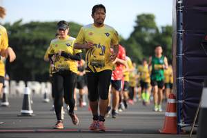 BIB: 0850, 0772
                            <button type="button" onclick="openModal(4965544)" class="btn btn-primary btn-sm float-right btn-popup" data-toggle="modal" data-target=".modal-high-quality">
                        <i class="fas fa-shopping-cart"></i> Add to Cart
                    </button>
                                            <button type="button" onclick="isThisMe(4965544, true)" class="btn btn-success btn-sm float-right btn-popup btn-isme hidden" data-toggle="tooltip" data-placement="bottom" title="นี่คือรูปของคุณใช่ไหม คลิกที่นี่เพื่อเอาเข้าอัลบั้ม">
                        <i class="fas fa-plus"></i> Add to album
                    </button>
                    <button type="button" onclick="isThisMe(4965544, false)" class="btn btn-warning btn-sm float-right btn-popup btn-isnotme hidden">
                        <i class="fas fa-ban"></i> Remove from album
                    </button>