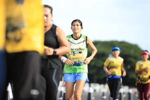 BIB: 0413
                            <button type="button" onclick="openModal(4974372)" class="btn btn-primary btn-sm float-right btn-popup" data-toggle="modal" data-target=".modal-high-quality">
                        <i class="fas fa-shopping-cart"></i> Add to Cart
                    </button>
                                            <button type="button" onclick="isThisMe(4974372, true)" class="btn btn-success btn-sm float-right btn-popup btn-isme hidden" data-toggle="tooltip" data-placement="bottom" title="นี่คือรูปของคุณใช่ไหม คลิกที่นี่เพื่อเอาเข้าอัลบั้ม">
                        <i class="fas fa-plus"></i> Add to album
                    </button>
                    <button type="button" onclick="isThisMe(4974372, false)" class="btn btn-warning btn-sm float-right btn-popup btn-isnotme hidden">
                        <i class="fas fa-ban"></i> Remove from album
                    </button>