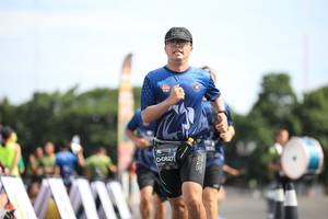 BIB: 0827
                            <button type="button" onclick="openModal(5136918)" class="btn btn-primary btn-sm float-right btn-popup" data-toggle="modal" data-target=".modal-high-quality">
                        <i class="fas fa-shopping-cart"></i> Add to Cart
                    </button>
                                            <button type="button" onclick="isThisMe(5136918, true)" class="btn btn-success btn-sm float-right btn-popup btn-isme hidden" data-toggle="tooltip" data-placement="bottom" title="นี่คือรูปของคุณใช่ไหม คลิกที่นี่เพื่อเอาเข้าอัลบั้ม">
                        <i class="fas fa-plus"></i> Add to album
                    </button>
                    <button type="button" onclick="isThisMe(5136918, false)" class="btn btn-warning btn-sm float-right btn-popup btn-isnotme hidden">
                        <i class="fas fa-ban"></i> Remove from album
                    </button>