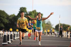 BIB: 1188
                            <button type="button" onclick="openModal(4947903)" class="btn btn-primary btn-sm float-right btn-popup" data-toggle="modal" data-target=".modal-high-quality">
                        <i class="fas fa-shopping-cart"></i> Add to Cart
                    </button>
                                            <button type="button" onclick="isThisMe(4947903, true)" class="btn btn-success btn-sm float-right btn-popup btn-isme hidden" data-toggle="tooltip" data-placement="bottom" title="นี่คือรูปของคุณใช่ไหม คลิกที่นี่เพื่อเอาเข้าอัลบั้ม">
                        <i class="fas fa-plus"></i> Add to album
                    </button>
                    <button type="button" onclick="isThisMe(4947903, false)" class="btn btn-warning btn-sm float-right btn-popup btn-isnotme hidden">
                        <i class="fas fa-ban"></i> Remove from album
                    </button>