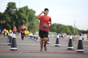 BIB: 0495
                            <button type="button" onclick="openModal(5126991)" class="btn btn-primary btn-sm float-right btn-popup" data-toggle="modal" data-target=".modal-high-quality">
                        <i class="fas fa-shopping-cart"></i> Add to Cart
                    </button>
                                            <button type="button" onclick="isThisMe(5126991, true)" class="btn btn-success btn-sm float-right btn-popup btn-isme hidden" data-toggle="tooltip" data-placement="bottom" title="นี่คือรูปของคุณใช่ไหม คลิกที่นี่เพื่อเอาเข้าอัลบั้ม">
                        <i class="fas fa-plus"></i> Add to album
                    </button>
                    <button type="button" onclick="isThisMe(5126991, false)" class="btn btn-warning btn-sm float-right btn-popup btn-isnotme hidden">
                        <i class="fas fa-ban"></i> Remove from album
                    </button>