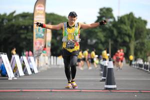 BIB: 0034
                            <button type="button" onclick="openModal(5126262)" class="btn btn-primary btn-sm float-right btn-popup" data-toggle="modal" data-target=".modal-high-quality">
                        <i class="fas fa-shopping-cart"></i> Add to Cart
                    </button>
                                            <button type="button" onclick="isThisMe(5126262, true)" class="btn btn-success btn-sm float-right btn-popup btn-isme hidden" data-toggle="tooltip" data-placement="bottom" title="นี่คือรูปของคุณใช่ไหม คลิกที่นี่เพื่อเอาเข้าอัลบั้ม">
                        <i class="fas fa-plus"></i> Add to album
                    </button>
                    <button type="button" onclick="isThisMe(5126262, false)" class="btn btn-warning btn-sm float-right btn-popup btn-isnotme hidden">
                        <i class="fas fa-ban"></i> Remove from album
                    </button>