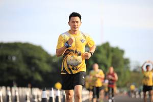 BIB: 160
                            <button type="button" onclick="openModal(4951423)" class="btn btn-primary btn-sm float-right btn-popup" data-toggle="modal" data-target=".modal-high-quality">
                        <i class="fas fa-shopping-cart"></i> Add to Cart
                    </button>
                                            <button type="button" onclick="isThisMe(4951423, true)" class="btn btn-success btn-sm float-right btn-popup btn-isme hidden" data-toggle="tooltip" data-placement="bottom" title="นี่คือรูปของคุณใช่ไหม คลิกที่นี่เพื่อเอาเข้าอัลบั้ม">
                        <i class="fas fa-plus"></i> Add to album
                    </button>
                    <button type="button" onclick="isThisMe(4951423, false)" class="btn btn-warning btn-sm float-right btn-popup btn-isnotme hidden">
                        <i class="fas fa-ban"></i> Remove from album
                    </button>