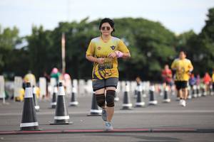 BIB: 0697
                            <button type="button" onclick="openModal(5090237)" class="btn btn-primary btn-sm float-right btn-popup" data-toggle="modal" data-target=".modal-high-quality">
                        <i class="fas fa-shopping-cart"></i> Add to Cart
                    </button>
                                            <button type="button" onclick="isThisMe(5090237, true)" class="btn btn-success btn-sm float-right btn-popup btn-isme hidden" data-toggle="tooltip" data-placement="bottom" title="นี่คือรูปของคุณใช่ไหม คลิกที่นี่เพื่อเอาเข้าอัลบั้ม">
                        <i class="fas fa-plus"></i> Add to album
                    </button>
                    <button type="button" onclick="isThisMe(5090237, false)" class="btn btn-warning btn-sm float-right btn-popup btn-isnotme hidden">
                        <i class="fas fa-ban"></i> Remove from album
                    </button>