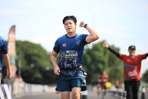 BIB: 0450, 
                            <button type="button" onclick="openModal(5127941)" class="btn btn-primary btn-sm float-right btn-popup" data-toggle="modal" data-target=".modal-high-quality">
                        <i class="fas fa-shopping-cart"></i> Add to Cart
                    </button>
                                            <button type="button" onclick="isThisMe(5127941, true)" class="btn btn-success btn-sm float-right btn-popup btn-isme hidden" data-toggle="tooltip" data-placement="bottom" title="นี่คือรูปของคุณใช่ไหม คลิกที่นี่เพื่อเอาเข้าอัลบั้ม">
                        <i class="fas fa-plus"></i> Add to album
                    </button>
                    <button type="button" onclick="isThisMe(5127941, false)" class="btn btn-warning btn-sm float-right btn-popup btn-isnotme hidden">
                        <i class="fas fa-ban"></i> Remove from album
                    </button>