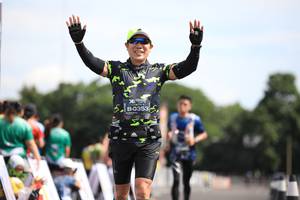 BIB: 0353
                            <button type="button" onclick="openModal(5138290)" class="btn btn-primary btn-sm float-right btn-popup" data-toggle="modal" data-target=".modal-high-quality">
                        <i class="fas fa-shopping-cart"></i> Add to Cart
                    </button>
                                            <button type="button" onclick="isThisMe(5138290, true)" class="btn btn-success btn-sm float-right btn-popup btn-isme hidden" data-toggle="tooltip" data-placement="bottom" title="นี่คือรูปของคุณใช่ไหม คลิกที่นี่เพื่อเอาเข้าอัลบั้ม">
                        <i class="fas fa-plus"></i> Add to album
                    </button>
                    <button type="button" onclick="isThisMe(5138290, false)" class="btn btn-warning btn-sm float-right btn-popup btn-isnotme hidden">
                        <i class="fas fa-ban"></i> Remove from album
                    </button>