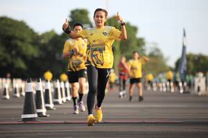 BIB: 0950
                            <button type="button" onclick="openModal(4951421)" class="btn btn-primary btn-sm float-right btn-popup" data-toggle="modal" data-target=".modal-high-quality">
                        <i class="fas fa-shopping-cart"></i> Add to Cart
                    </button>
                                            <button type="button" onclick="isThisMe(4951421, true)" class="btn btn-success btn-sm float-right btn-popup btn-isme hidden" data-toggle="tooltip" data-placement="bottom" title="นี่คือรูปของคุณใช่ไหม คลิกที่นี่เพื่อเอาเข้าอัลบั้ม">
                        <i class="fas fa-plus"></i> Add to album
                    </button>
                    <button type="button" onclick="isThisMe(4951421, false)" class="btn btn-warning btn-sm float-right btn-popup btn-isnotme hidden">
                        <i class="fas fa-ban"></i> Remove from album
                    </button>