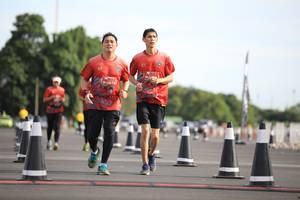 BIB: 0272
                            <button type="button" onclick="openModal(5097944)" class="btn btn-primary btn-sm float-right btn-popup" data-toggle="modal" data-target=".modal-high-quality">
                        <i class="fas fa-shopping-cart"></i> Add to Cart
                    </button>
                                            <button type="button" onclick="isThisMe(5097944, true)" class="btn btn-success btn-sm float-right btn-popup btn-isme hidden" data-toggle="tooltip" data-placement="bottom" title="นี่คือรูปของคุณใช่ไหม คลิกที่นี่เพื่อเอาเข้าอัลบั้ม">
                        <i class="fas fa-plus"></i> Add to album
                    </button>
                    <button type="button" onclick="isThisMe(5097944, false)" class="btn btn-warning btn-sm float-right btn-popup btn-isnotme hidden">
                        <i class="fas fa-ban"></i> Remove from album
                    </button>