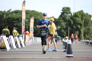 BIB: 0472
                            <button type="button" onclick="openModal(5136771)" class="btn btn-primary btn-sm float-right btn-popup" data-toggle="modal" data-target=".modal-high-quality">
                        <i class="fas fa-shopping-cart"></i> Add to Cart
                    </button>
                                            <button type="button" onclick="isThisMe(5136771, true)" class="btn btn-success btn-sm float-right btn-popup btn-isme hidden" data-toggle="tooltip" data-placement="bottom" title="นี่คือรูปของคุณใช่ไหม คลิกที่นี่เพื่อเอาเข้าอัลบั้ม">
                        <i class="fas fa-plus"></i> Add to album
                    </button>
                    <button type="button" onclick="isThisMe(5136771, false)" class="btn btn-warning btn-sm float-right btn-popup btn-isnotme hidden">
                        <i class="fas fa-ban"></i> Remove from album
                    </button>