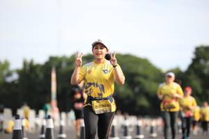 BIB: 0303
                            <button type="button" onclick="openModal(5083404)" class="btn btn-primary btn-sm float-right btn-popup" data-toggle="modal" data-target=".modal-high-quality">
                        <i class="fas fa-shopping-cart"></i> Add to Cart
                    </button>
                                            <button type="button" onclick="isThisMe(5083404, true)" class="btn btn-success btn-sm float-right btn-popup btn-isme hidden" data-toggle="tooltip" data-placement="bottom" title="นี่คือรูปของคุณใช่ไหม คลิกที่นี่เพื่อเอาเข้าอัลบั้ม">
                        <i class="fas fa-plus"></i> Add to album
                    </button>
                    <button type="button" onclick="isThisMe(5083404, false)" class="btn btn-warning btn-sm float-right btn-popup btn-isnotme hidden">
                        <i class="fas fa-ban"></i> Remove from album
                    </button>