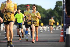 BIB: 0693, 0478, 002
                            <button type="button" onclick="openModal(4952505)" class="btn btn-primary btn-sm float-right btn-popup" data-toggle="modal" data-target=".modal-high-quality">
                        <i class="fas fa-shopping-cart"></i> Add to Cart
                    </button>
                                            <button type="button" onclick="isThisMe(4952505, true)" class="btn btn-success btn-sm float-right btn-popup btn-isme hidden" data-toggle="tooltip" data-placement="bottom" title="นี่คือรูปของคุณใช่ไหม คลิกที่นี่เพื่อเอาเข้าอัลบั้ม">
                        <i class="fas fa-plus"></i> Add to album
                    </button>
                    <button type="button" onclick="isThisMe(4952505, false)" class="btn btn-warning btn-sm float-right btn-popup btn-isnotme hidden">
                        <i class="fas fa-ban"></i> Remove from album
                    </button>