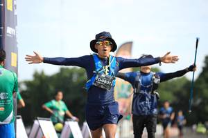 BIB: 0831
                            <button type="button" onclick="openModal(5105596)" class="btn btn-primary btn-sm float-right btn-popup" data-toggle="modal" data-target=".modal-high-quality">
                        <i class="fas fa-shopping-cart"></i> Add to Cart
                    </button>
                                            <button type="button" onclick="isThisMe(5105596, true)" class="btn btn-success btn-sm float-right btn-popup btn-isme hidden" data-toggle="tooltip" data-placement="bottom" title="นี่คือรูปของคุณใช่ไหม คลิกที่นี่เพื่อเอาเข้าอัลบั้ม">
                        <i class="fas fa-plus"></i> Add to album
                    </button>
                    <button type="button" onclick="isThisMe(5105596, false)" class="btn btn-warning btn-sm float-right btn-popup btn-isnotme hidden">
                        <i class="fas fa-ban"></i> Remove from album
                    </button>