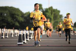 BIB: 0737
                            <button type="button" onclick="openModal(4949054)" class="btn btn-primary btn-sm float-right btn-popup" data-toggle="modal" data-target=".modal-high-quality">
                        <i class="fas fa-shopping-cart"></i> Add to Cart
                    </button>
                                            <button type="button" onclick="isThisMe(4949054, true)" class="btn btn-success btn-sm float-right btn-popup btn-isme hidden" data-toggle="tooltip" data-placement="bottom" title="นี่คือรูปของคุณใช่ไหม คลิกที่นี่เพื่อเอาเข้าอัลบั้ม">
                        <i class="fas fa-plus"></i> Add to album
                    </button>
                    <button type="button" onclick="isThisMe(4949054, false)" class="btn btn-warning btn-sm float-right btn-popup btn-isnotme hidden">
                        <i class="fas fa-ban"></i> Remove from album
                    </button>