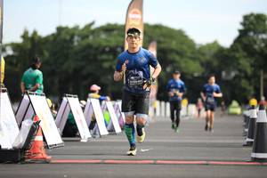 BIB: 940
                            <button type="button" onclick="openModal(5109536)" class="btn btn-primary btn-sm float-right btn-popup" data-toggle="modal" data-target=".modal-high-quality">
                        <i class="fas fa-shopping-cart"></i> Add to Cart
                    </button>
                                            <button type="button" onclick="isThisMe(5109536, true)" class="btn btn-success btn-sm float-right btn-popup btn-isme hidden" data-toggle="tooltip" data-placement="bottom" title="นี่คือรูปของคุณใช่ไหม คลิกที่นี่เพื่อเอาเข้าอัลบั้ม">
                        <i class="fas fa-plus"></i> Add to album
                    </button>
                    <button type="button" onclick="isThisMe(5109536, false)" class="btn btn-warning btn-sm float-right btn-popup btn-isnotme hidden">
                        <i class="fas fa-ban"></i> Remove from album
                    </button>