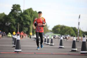 BIB: 240
                            <button type="button" onclick="openModal(5109096)" class="btn btn-primary btn-sm float-right btn-popup" data-toggle="modal" data-target=".modal-high-quality">
                        <i class="fas fa-shopping-cart"></i> Add to Cart
                    </button>
                                            <button type="button" onclick="isThisMe(5109096, true)" class="btn btn-success btn-sm float-right btn-popup btn-isme hidden" data-toggle="tooltip" data-placement="bottom" title="นี่คือรูปของคุณใช่ไหม คลิกที่นี่เพื่อเอาเข้าอัลบั้ม">
                        <i class="fas fa-plus"></i> Add to album
                    </button>
                    <button type="button" onclick="isThisMe(5109096, false)" class="btn btn-warning btn-sm float-right btn-popup btn-isnotme hidden">
                        <i class="fas fa-ban"></i> Remove from album
                    </button>