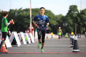 BIB: 0774, 
                            <button type="button" onclick="openModal(5105077)" class="btn btn-primary btn-sm float-right btn-popup" data-toggle="modal" data-target=".modal-high-quality">
                        <i class="fas fa-shopping-cart"></i> Add to Cart
                    </button>
                                            <button type="button" onclick="isThisMe(5105077, true)" class="btn btn-success btn-sm float-right btn-popup btn-isme hidden" data-toggle="tooltip" data-placement="bottom" title="นี่คือรูปของคุณใช่ไหม คลิกที่นี่เพื่อเอาเข้าอัลบั้ม">
                        <i class="fas fa-plus"></i> Add to album
                    </button>
                    <button type="button" onclick="isThisMe(5105077, false)" class="btn btn-warning btn-sm float-right btn-popup btn-isnotme hidden">
                        <i class="fas fa-ban"></i> Remove from album
                    </button>