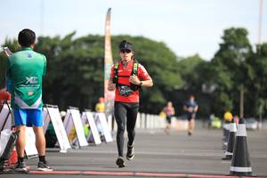 BIB: 100
                            <button type="button" onclick="openModal(5103806)" class="btn btn-primary btn-sm float-right btn-popup" data-toggle="modal" data-target=".modal-high-quality">
                        <i class="fas fa-shopping-cart"></i> Add to Cart
                    </button>
                                            <button type="button" onclick="isThisMe(5103806, true)" class="btn btn-success btn-sm float-right btn-popup btn-isme hidden" data-toggle="tooltip" data-placement="bottom" title="นี่คือรูปของคุณใช่ไหม คลิกที่นี่เพื่อเอาเข้าอัลบั้ม">
                        <i class="fas fa-plus"></i> Add to album
                    </button>
                    <button type="button" onclick="isThisMe(5103806, false)" class="btn btn-warning btn-sm float-right btn-popup btn-isnotme hidden">
                        <i class="fas fa-ban"></i> Remove from album
                    </button>