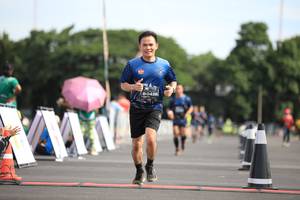 BIB: 0438
                            <button type="button" onclick="openModal(5128228)" class="btn btn-primary btn-sm float-right btn-popup" data-toggle="modal" data-target=".modal-high-quality">
                        <i class="fas fa-shopping-cart"></i> Add to Cart
                    </button>
                                            <button type="button" onclick="isThisMe(5128228, true)" class="btn btn-success btn-sm float-right btn-popup btn-isme hidden" data-toggle="tooltip" data-placement="bottom" title="นี่คือรูปของคุณใช่ไหม คลิกที่นี่เพื่อเอาเข้าอัลบั้ม">
                        <i class="fas fa-plus"></i> Add to album
                    </button>
                    <button type="button" onclick="isThisMe(5128228, false)" class="btn btn-warning btn-sm float-right btn-popup btn-isnotme hidden">
                        <i class="fas fa-ban"></i> Remove from album
                    </button>