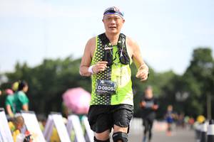 BIB: 0805
                            <button type="button" onclick="openModal(5136557)" class="btn btn-primary btn-sm float-right btn-popup" data-toggle="modal" data-target=".modal-high-quality">
                        <i class="fas fa-shopping-cart"></i> Add to Cart
                    </button>
                                            <button type="button" onclick="isThisMe(5136557, true)" class="btn btn-success btn-sm float-right btn-popup btn-isme hidden" data-toggle="tooltip" data-placement="bottom" title="นี่คือรูปของคุณใช่ไหม คลิกที่นี่เพื่อเอาเข้าอัลบั้ม">
                        <i class="fas fa-plus"></i> Add to album
                    </button>
                    <button type="button" onclick="isThisMe(5136557, false)" class="btn btn-warning btn-sm float-right btn-popup btn-isnotme hidden">
                        <i class="fas fa-ban"></i> Remove from album
                    </button>