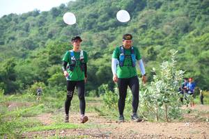 BIB: 
                            <button type="button" onclick="openModal(4961105)" class="btn btn-primary btn-sm float-right btn-popup" data-toggle="modal" data-target=".modal-high-quality">
                        <i class="fas fa-shopping-cart"></i> Add to Cart
                    </button>
                                            <button type="button" onclick="isThisMe(4961105, true)" class="btn btn-success btn-sm float-right btn-popup btn-isme hidden" data-toggle="tooltip" data-placement="bottom" title="นี่คือรูปของคุณใช่ไหม คลิกที่นี่เพื่อเอาเข้าอัลบั้ม">
                        <i class="fas fa-plus"></i> Add to album
                    </button>
                    <button type="button" onclick="isThisMe(4961105, false)" class="btn btn-warning btn-sm float-right btn-popup btn-isnotme hidden">
                        <i class="fas fa-ban"></i> Remove from album
                    </button>