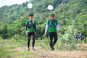 BIB: 
                            <button type="button" onclick="openModal(4961100)" class="btn btn-primary btn-sm float-right btn-popup" data-toggle="modal" data-target=".modal-high-quality">
                        <i class="fas fa-shopping-cart"></i> Add to Cart
                    </button>
                                            <button type="button" onclick="isThisMe(4961100, true)" class="btn btn-success btn-sm float-right btn-popup btn-isme hidden" data-toggle="tooltip" data-placement="bottom" title="นี่คือรูปของคุณใช่ไหม คลิกที่นี่เพื่อเอาเข้าอัลบั้ม">
                        <i class="fas fa-plus"></i> Add to album
                    </button>
                    <button type="button" onclick="isThisMe(4961100, false)" class="btn btn-warning btn-sm float-right btn-popup btn-isnotme hidden">
                        <i class="fas fa-ban"></i> Remove from album
                    </button>