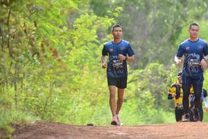 BIB: 984, 10697
                            <button type="button" onclick="openModal(5094813)" class="btn btn-primary btn-sm float-right btn-popup" data-toggle="modal" data-target=".modal-high-quality">
                        <i class="fas fa-shopping-cart"></i> Add to Cart
                    </button>
                                            <button type="button" onclick="isThisMe(5094813, true)" class="btn btn-success btn-sm float-right btn-popup btn-isme hidden" data-toggle="tooltip" data-placement="bottom" title="นี่คือรูปของคุณใช่ไหม คลิกที่นี่เพื่อเอาเข้าอัลบั้ม">
                        <i class="fas fa-plus"></i> Add to album
                    </button>
                    <button type="button" onclick="isThisMe(5094813, false)" class="btn btn-warning btn-sm float-right btn-popup btn-isnotme hidden">
                        <i class="fas fa-ban"></i> Remove from album
                    </button>