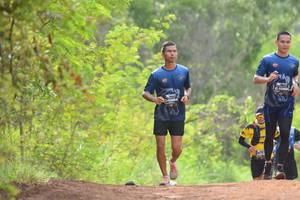 BIB: 0984
                            <button type="button" onclick="openModal(5094814)" class="btn btn-primary btn-sm float-right btn-popup" data-toggle="modal" data-target=".modal-high-quality">
                        <i class="fas fa-shopping-cart"></i> Add to Cart
                    </button>
                                            <button type="button" onclick="isThisMe(5094814, true)" class="btn btn-success btn-sm float-right btn-popup btn-isme hidden" data-toggle="tooltip" data-placement="bottom" title="นี่คือรูปของคุณใช่ไหม คลิกที่นี่เพื่อเอาเข้าอัลบั้ม">
                        <i class="fas fa-plus"></i> Add to album
                    </button>
                    <button type="button" onclick="isThisMe(5094814, false)" class="btn btn-warning btn-sm float-right btn-popup btn-isnotme hidden">
                        <i class="fas fa-ban"></i> Remove from album
                    </button>