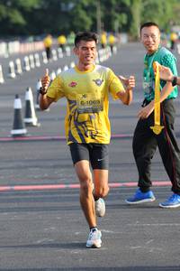 BIB: 1069
                            <button type="button" onclick="openModal(4948269)" class="btn btn-primary btn-sm float-right btn-popup" data-toggle="modal" data-target=".modal-high-quality">
                        <i class="fas fa-shopping-cart"></i> Add to Cart
                    </button>
                                            <button type="button" onclick="isThisMe(4948269, true)" class="btn btn-success btn-sm float-right btn-popup btn-isme hidden" data-toggle="tooltip" data-placement="bottom" title="นี่คือรูปของคุณใช่ไหม คลิกที่นี่เพื่อเอาเข้าอัลบั้ม">
                        <i class="fas fa-plus"></i> Add to album
                    </button>
                    <button type="button" onclick="isThisMe(4948269, false)" class="btn btn-warning btn-sm float-right btn-popup btn-isnotme hidden">
                        <i class="fas fa-ban"></i> Remove from album
                    </button>