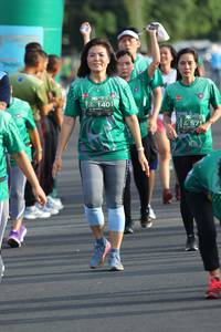 BIB: 140, 571
                            <button type="button" onclick="openModal(4949037)" class="btn btn-primary btn-sm float-right btn-popup" data-toggle="modal" data-target=".modal-high-quality">
                        <i class="fas fa-shopping-cart"></i> Add to Cart
                    </button>
                                            <button type="button" onclick="isThisMe(4949037, true)" class="btn btn-success btn-sm float-right btn-popup btn-isme hidden" data-toggle="tooltip" data-placement="bottom" title="นี่คือรูปของคุณใช่ไหม คลิกที่นี่เพื่อเอาเข้าอัลบั้ม">
                        <i class="fas fa-plus"></i> Add to album
                    </button>
                    <button type="button" onclick="isThisMe(4949037, false)" class="btn btn-warning btn-sm float-right btn-popup btn-isnotme hidden">
                        <i class="fas fa-ban"></i> Remove from album
                    </button>