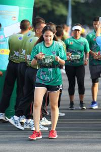 BIB: 5861
                            <button type="button" onclick="openModal(4948616)" class="btn btn-primary btn-sm float-right btn-popup" data-toggle="modal" data-target=".modal-high-quality">
                        <i class="fas fa-shopping-cart"></i> Add to Cart
                    </button>
                                            <button type="button" onclick="isThisMe(4948616, true)" class="btn btn-success btn-sm float-right btn-popup btn-isme hidden" data-toggle="tooltip" data-placement="bottom" title="นี่คือรูปของคุณใช่ไหม คลิกที่นี่เพื่อเอาเข้าอัลบั้ม">
                        <i class="fas fa-plus"></i> Add to album
                    </button>
                    <button type="button" onclick="isThisMe(4948616, false)" class="btn btn-warning btn-sm float-right btn-popup btn-isnotme hidden">
                        <i class="fas fa-ban"></i> Remove from album
                    </button>