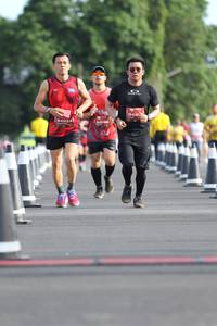 BIB: 020, 0224
                            <button type="button" onclick="openModal(4985933)" class="btn btn-primary btn-sm float-right btn-popup" data-toggle="modal" data-target=".modal-high-quality">
                        <i class="fas fa-shopping-cart"></i> Add to Cart
                    </button>
                                            <button type="button" onclick="isThisMe(4985933, true)" class="btn btn-success btn-sm float-right btn-popup btn-isme hidden" data-toggle="tooltip" data-placement="bottom" title="นี่คือรูปของคุณใช่ไหม คลิกที่นี่เพื่อเอาเข้าอัลบั้ม">
                        <i class="fas fa-plus"></i> Add to album
                    </button>
                    <button type="button" onclick="isThisMe(4985933, false)" class="btn btn-warning btn-sm float-right btn-popup btn-isnotme hidden">
                        <i class="fas fa-ban"></i> Remove from album
                    </button>