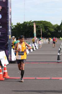 BIB: 536
                            <button type="button" onclick="openModal(4994293)" class="btn btn-primary btn-sm float-right btn-popup" data-toggle="modal" data-target=".modal-high-quality">
                        <i class="fas fa-shopping-cart"></i> Add to Cart
                    </button>
                                            <button type="button" onclick="isThisMe(4994293, true)" class="btn btn-success btn-sm float-right btn-popup btn-isme hidden" data-toggle="tooltip" data-placement="bottom" title="นี่คือรูปของคุณใช่ไหม คลิกที่นี่เพื่อเอาเข้าอัลบั้ม">
                        <i class="fas fa-plus"></i> Add to album
                    </button>
                    <button type="button" onclick="isThisMe(4994293, false)" class="btn btn-warning btn-sm float-right btn-popup btn-isnotme hidden">
                        <i class="fas fa-ban"></i> Remove from album
                    </button>