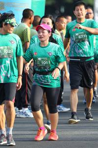 BIB: 677, 1021, 101
                            <button type="button" onclick="openModal(4948670)" class="btn btn-primary btn-sm float-right btn-popup" data-toggle="modal" data-target=".modal-high-quality">
                        <i class="fas fa-shopping-cart"></i> Add to Cart
                    </button>
                                            <button type="button" onclick="isThisMe(4948670, true)" class="btn btn-success btn-sm float-right btn-popup btn-isme hidden" data-toggle="tooltip" data-placement="bottom" title="นี่คือรูปของคุณใช่ไหม คลิกที่นี่เพื่อเอาเข้าอัลบั้ม">
                        <i class="fas fa-plus"></i> Add to album
                    </button>
                    <button type="button" onclick="isThisMe(4948670, false)" class="btn btn-warning btn-sm float-right btn-popup btn-isnotme hidden">
                        <i class="fas fa-ban"></i> Remove from album
                    </button>