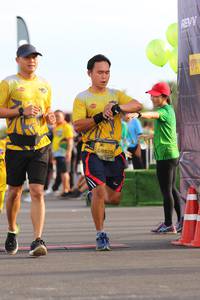 BIB: 0575
                            <button type="button" onclick="openModal(4949891)" class="btn btn-primary btn-sm float-right btn-popup" data-toggle="modal" data-target=".modal-high-quality">
                        <i class="fas fa-shopping-cart"></i> Add to Cart
                    </button>
                                            <button type="button" onclick="isThisMe(4949891, true)" class="btn btn-success btn-sm float-right btn-popup btn-isme hidden" data-toggle="tooltip" data-placement="bottom" title="นี่คือรูปของคุณใช่ไหม คลิกที่นี่เพื่อเอาเข้าอัลบั้ม">
                        <i class="fas fa-plus"></i> Add to album
                    </button>
                    <button type="button" onclick="isThisMe(4949891, false)" class="btn btn-warning btn-sm float-right btn-popup btn-isnotme hidden">
                        <i class="fas fa-ban"></i> Remove from album
                    </button>