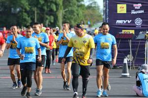 BIB: 809, 1316, 1319, 0994, 
                            <button type="button" onclick="openModal(4985223)" class="btn btn-primary btn-sm float-right btn-popup" data-toggle="modal" data-target=".modal-high-quality">
                        <i class="fas fa-shopping-cart"></i> Add to Cart
                    </button>
                                            <button type="button" onclick="isThisMe(4985223, true)" class="btn btn-success btn-sm float-right btn-popup btn-isme hidden" data-toggle="tooltip" data-placement="bottom" title="นี่คือรูปของคุณใช่ไหม คลิกที่นี่เพื่อเอาเข้าอัลบั้ม">
                        <i class="fas fa-plus"></i> Add to album
                    </button>
                    <button type="button" onclick="isThisMe(4985223, false)" class="btn btn-warning btn-sm float-right btn-popup btn-isnotme hidden">
                        <i class="fas fa-ban"></i> Remove from album
                    </button>