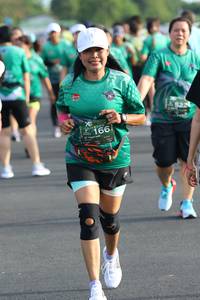 BIB: 823, 166
                            <button type="button" onclick="openModal(4949188)" class="btn btn-primary btn-sm float-right btn-popup" data-toggle="modal" data-target=".modal-high-quality">
                        <i class="fas fa-shopping-cart"></i> Add to Cart
                    </button>
                                            <button type="button" onclick="isThisMe(4949188, true)" class="btn btn-success btn-sm float-right btn-popup btn-isme hidden" data-toggle="tooltip" data-placement="bottom" title="นี่คือรูปของคุณใช่ไหม คลิกที่นี่เพื่อเอาเข้าอัลบั้ม">
                        <i class="fas fa-plus"></i> Add to album
                    </button>
                    <button type="button" onclick="isThisMe(4949188, false)" class="btn btn-warning btn-sm float-right btn-popup btn-isnotme hidden">
                        <i class="fas fa-ban"></i> Remove from album
                    </button>