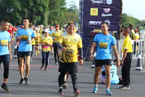 BIB: 1316, 1319, 0994, 
                            <button type="button" onclick="openModal(4985225)" class="btn btn-primary btn-sm float-right btn-popup" data-toggle="modal" data-target=".modal-high-quality">
                        <i class="fas fa-shopping-cart"></i> Add to Cart
                    </button>
                                            <button type="button" onclick="isThisMe(4985225, true)" class="btn btn-success btn-sm float-right btn-popup btn-isme hidden" data-toggle="tooltip" data-placement="bottom" title="นี่คือรูปของคุณใช่ไหม คลิกที่นี่เพื่อเอาเข้าอัลบั้ม">
                        <i class="fas fa-plus"></i> Add to album
                    </button>
                    <button type="button" onclick="isThisMe(4985225, false)" class="btn btn-warning btn-sm float-right btn-popup btn-isnotme hidden">
                        <i class="fas fa-ban"></i> Remove from album
                    </button>