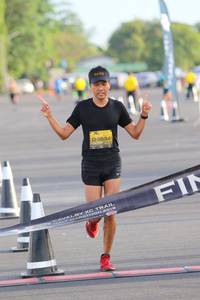 BIB: 0804, 201
                            <button type="button" onclick="openModal(4948102)" class="btn btn-primary btn-sm float-right btn-popup" data-toggle="modal" data-target=".modal-high-quality">
                        <i class="fas fa-shopping-cart"></i> Add to Cart
                    </button>
                                            <button type="button" onclick="isThisMe(4948102, true)" class="btn btn-success btn-sm float-right btn-popup btn-isme hidden" data-toggle="tooltip" data-placement="bottom" title="นี่คือรูปของคุณใช่ไหม คลิกที่นี่เพื่อเอาเข้าอัลบั้ม">
                        <i class="fas fa-plus"></i> Add to album
                    </button>
                    <button type="button" onclick="isThisMe(4948102, false)" class="btn btn-warning btn-sm float-right btn-popup btn-isnotme hidden">
                        <i class="fas fa-ban"></i> Remove from album
                    </button>