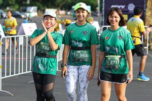 BIB: 732, 2631, 271
                            <button type="button" onclick="openModal(4983616)" class="btn btn-primary btn-sm float-right btn-popup" data-toggle="modal" data-target=".modal-high-quality">
                        <i class="fas fa-shopping-cart"></i> Add to Cart
                    </button>
                                            <button type="button" onclick="isThisMe(4983616, true)" class="btn btn-success btn-sm float-right btn-popup btn-isme hidden" data-toggle="tooltip" data-placement="bottom" title="นี่คือรูปของคุณใช่ไหม คลิกที่นี่เพื่อเอาเข้าอัลบั้ม">
                        <i class="fas fa-plus"></i> Add to album
                    </button>
                    <button type="button" onclick="isThisMe(4983616, false)" class="btn btn-warning btn-sm float-right btn-popup btn-isnotme hidden">
                        <i class="fas fa-ban"></i> Remove from album
                    </button>