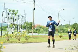 BIB: 0860
                            <button type="button" onclick="openModal(5126905)" class="btn btn-primary btn-sm float-right btn-popup" data-toggle="modal" data-target=".modal-high-quality">
                        <i class="fas fa-shopping-cart"></i> Add to Cart
                    </button>
                                            <button type="button" onclick="isThisMe(5126905, true)" class="btn btn-success btn-sm float-right btn-popup btn-isme hidden" data-toggle="tooltip" data-placement="bottom" title="นี่คือรูปของคุณใช่ไหม คลิกที่นี่เพื่อเอาเข้าอัลบั้ม">
                        <i class="fas fa-plus"></i> Add to album
                    </button>
                    <button type="button" onclick="isThisMe(5126905, false)" class="btn btn-warning btn-sm float-right btn-popup btn-isnotme hidden">
                        <i class="fas fa-ban"></i> Remove from album
                    </button>