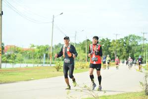 BIB: 0998, 0115
                            <button type="button" onclick="openModal(5124711)" class="btn btn-primary btn-sm float-right btn-popup" data-toggle="modal" data-target=".modal-high-quality">
                        <i class="fas fa-shopping-cart"></i> Add to Cart
                    </button>
                                            <button type="button" onclick="isThisMe(5124711, true)" class="btn btn-success btn-sm float-right btn-popup btn-isme hidden" data-toggle="tooltip" data-placement="bottom" title="นี่คือรูปของคุณใช่ไหม คลิกที่นี่เพื่อเอาเข้าอัลบั้ม">
                        <i class="fas fa-plus"></i> Add to album
                    </button>
                    <button type="button" onclick="isThisMe(5124711, false)" class="btn btn-warning btn-sm float-right btn-popup btn-isnotme hidden">
                        <i class="fas fa-ban"></i> Remove from album
                    </button>