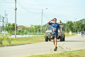 BIB: 0622
                            <button type="button" onclick="openModal(5127297)" class="btn btn-primary btn-sm float-right btn-popup" data-toggle="modal" data-target=".modal-high-quality">
                        <i class="fas fa-shopping-cart"></i> Add to Cart
                    </button>
                                            <button type="button" onclick="isThisMe(5127297, true)" class="btn btn-success btn-sm float-right btn-popup btn-isme hidden" data-toggle="tooltip" data-placement="bottom" title="นี่คือรูปของคุณใช่ไหม คลิกที่นี่เพื่อเอาเข้าอัลบั้ม">
                        <i class="fas fa-plus"></i> Add to album
                    </button>
                    <button type="button" onclick="isThisMe(5127297, false)" class="btn btn-warning btn-sm float-right btn-popup btn-isnotme hidden">
                        <i class="fas fa-ban"></i> Remove from album
                    </button>