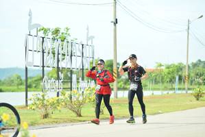 BIB: 0956, 0957
                            <button type="button" onclick="openModal(5123347)" class="btn btn-primary btn-sm float-right btn-popup" data-toggle="modal" data-target=".modal-high-quality">
                        <i class="fas fa-shopping-cart"></i> Add to Cart
                    </button>
                                            <button type="button" onclick="isThisMe(5123347, true)" class="btn btn-success btn-sm float-right btn-popup btn-isme hidden" data-toggle="tooltip" data-placement="bottom" title="นี่คือรูปของคุณใช่ไหม คลิกที่นี่เพื่อเอาเข้าอัลบั้ม">
                        <i class="fas fa-plus"></i> Add to album
                    </button>
                    <button type="button" onclick="isThisMe(5123347, false)" class="btn btn-warning btn-sm float-right btn-popup btn-isnotme hidden">
                        <i class="fas fa-ban"></i> Remove from album
                    </button>